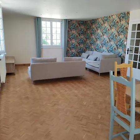 Maison Avec Piscine Privée, Proche