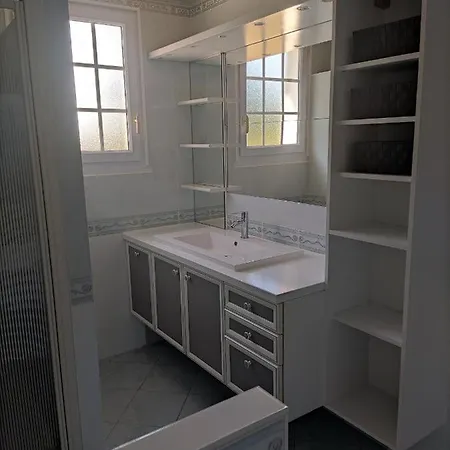 Maison Avec Piscine Privée, Proche Hébergement de vacances *