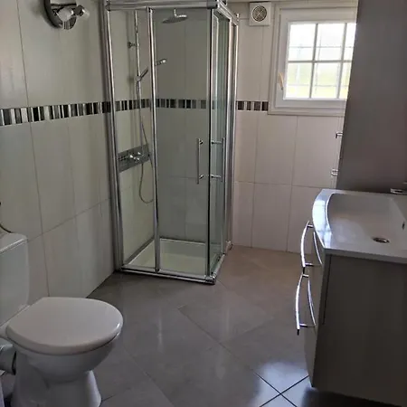 Hébergement de vacances Maison Avec Piscine Privée, Proche
