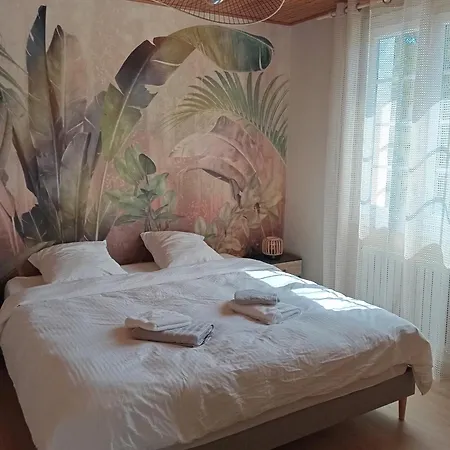 Maison Avec Piscine Privée, Proche Hébergement de vacances