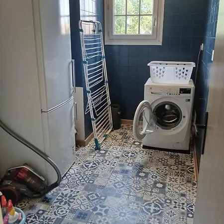 Maison Avec Piscine Privée, Proche Avrillé