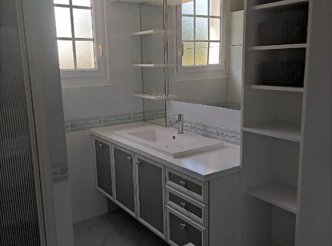 Maison Avec Piscine Privee, Proche Holiday home *