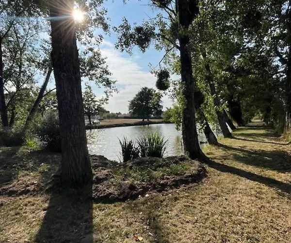 Holiday home Maison Avec Piscine Privee, Proche Avrille (Vendee)